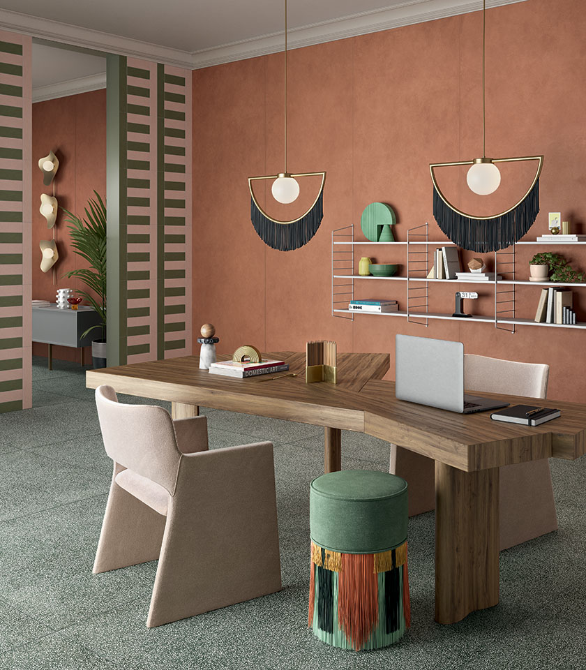 Découvrez comment associer surfaces colorées, textures matiéristes et motifs géométriques Lea Ceramiche pour créer des intérieurs contemporains, originaux et pleins de personnalité.